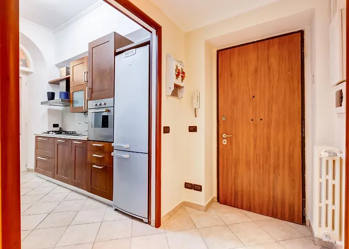 Serenity Station Apartment Rom
