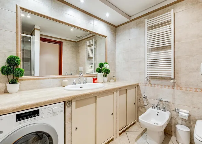 Serenity Station Apartment *